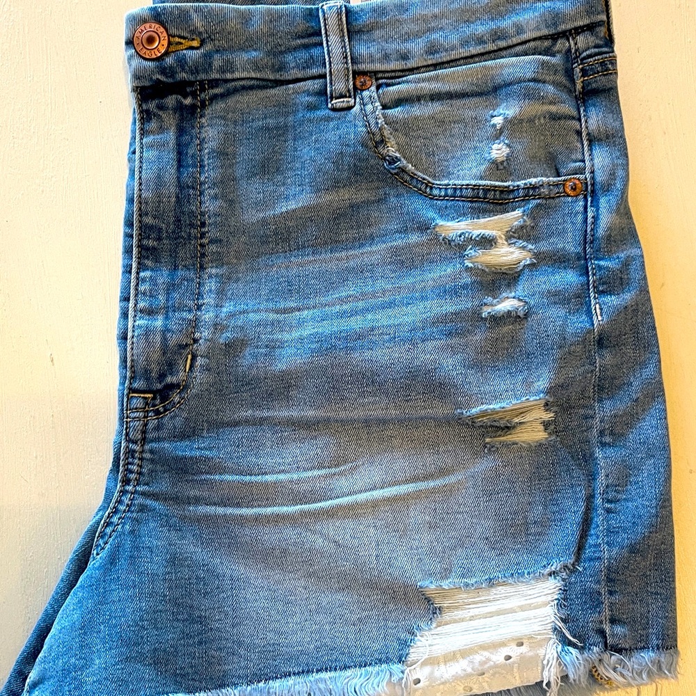 Express curvy hi rise shortie